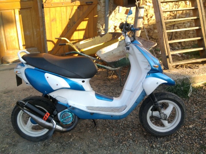 Carburateur type Gurtner 16 Peugeot TKR, Kymco 2T - pièce scooter